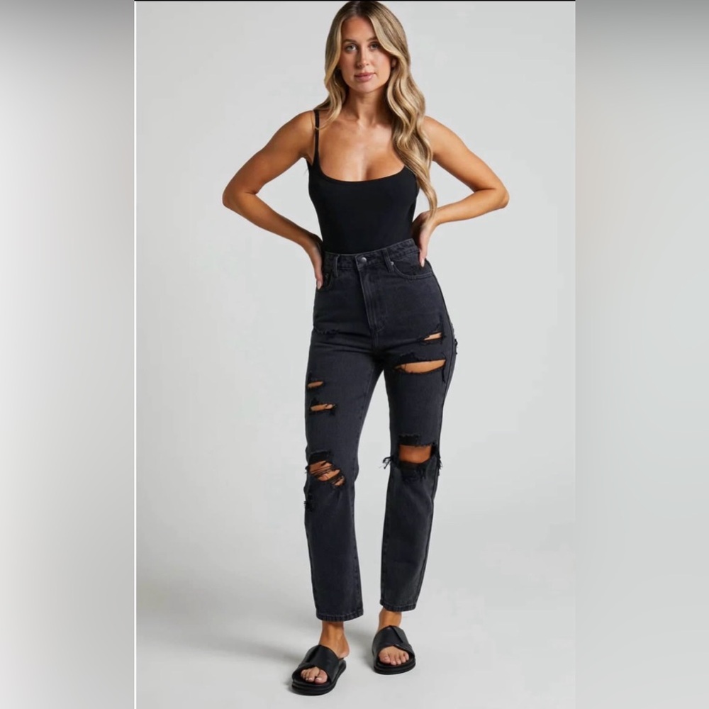 BILLIE JEANS - HIGH WAISTED COTTON DISTRESSED MOM DENIM JEANS IN BLACK WASH